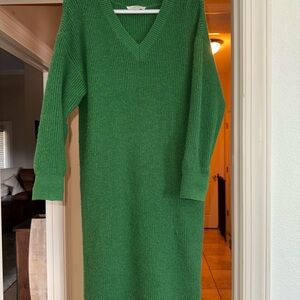 Green V-Neck Sweater Dress